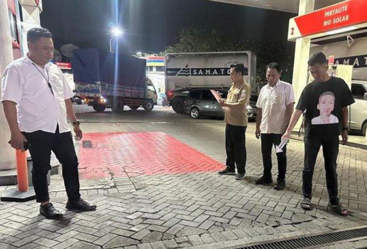 Wanita Asal Surabaya Tewas usai Terlindas Truk di SPBU Gresik