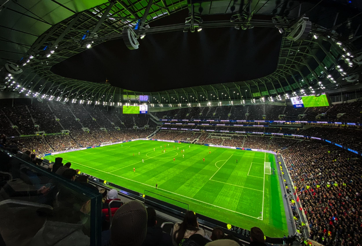 10 stadion termegah di dunia, dari old trafford hingga bernabeu