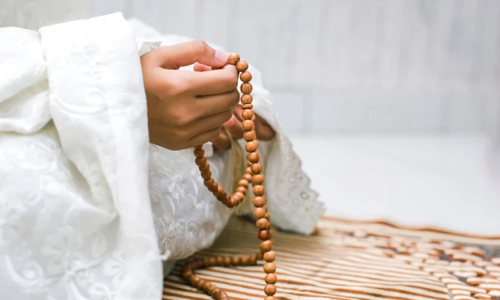 12 amalan utama di bulan ramadan yang membawa keberkahan dan pahala berlipat