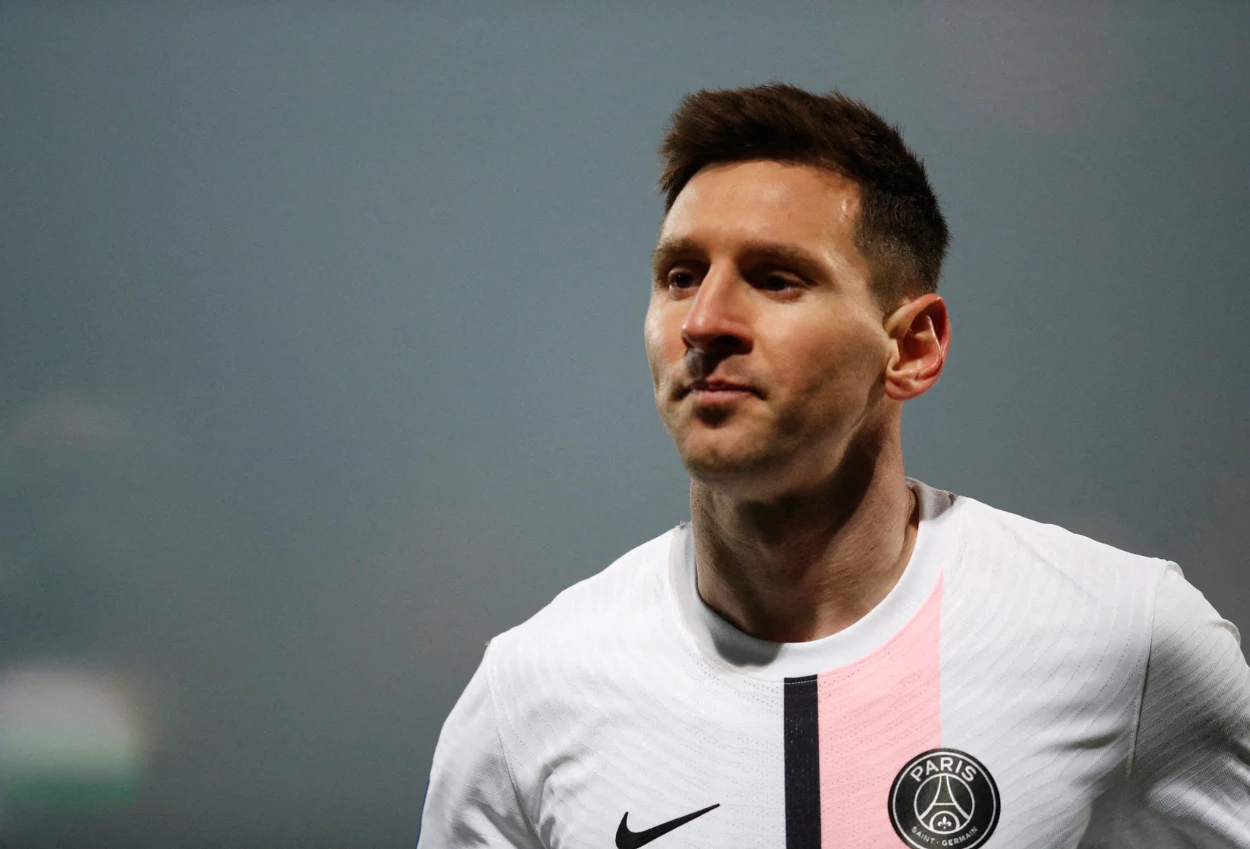 7 tim yang gawangnya sering dibobol lionel messi
