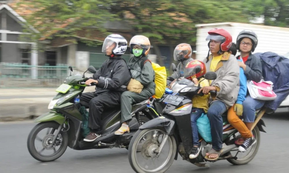 Anti ribet! tips mudik naik motor jarak jauh biar gak tumbang di jalan