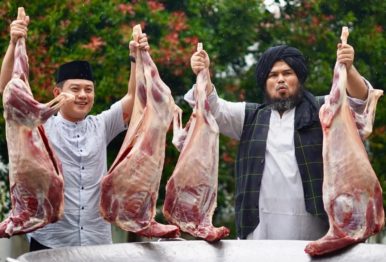 Bobon santoso mualaf, ustaz derry sulaiman jadi saksi