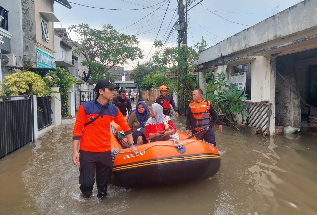 Diguyur hujan deras, 6 wilayah di pamulang sempat terendam banjir