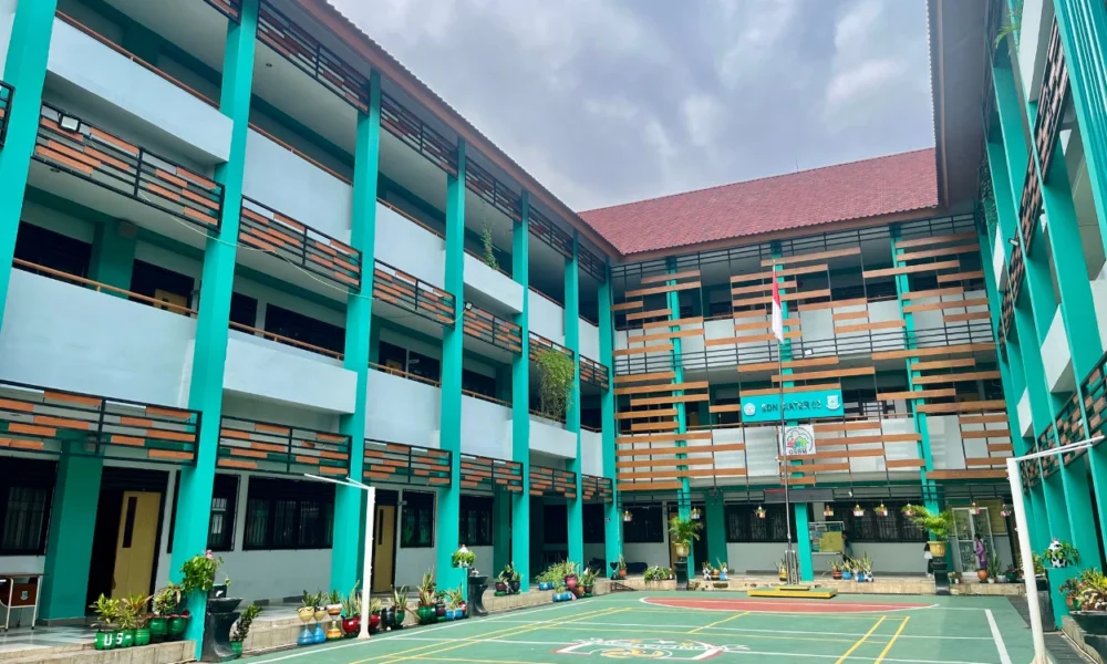 Dinas pendidikan tangsel buka suara soal isu siswa sdn ciater 2 yang dikeluarkan karena melaporkan pungli