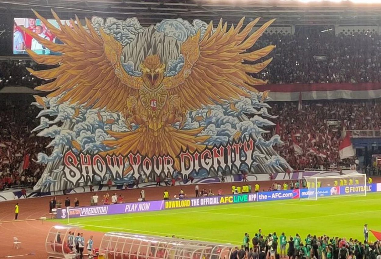Guncangkan stadion, suporter ungkap minimal sekali seumur hidup nonton timnas indonesia di gbk