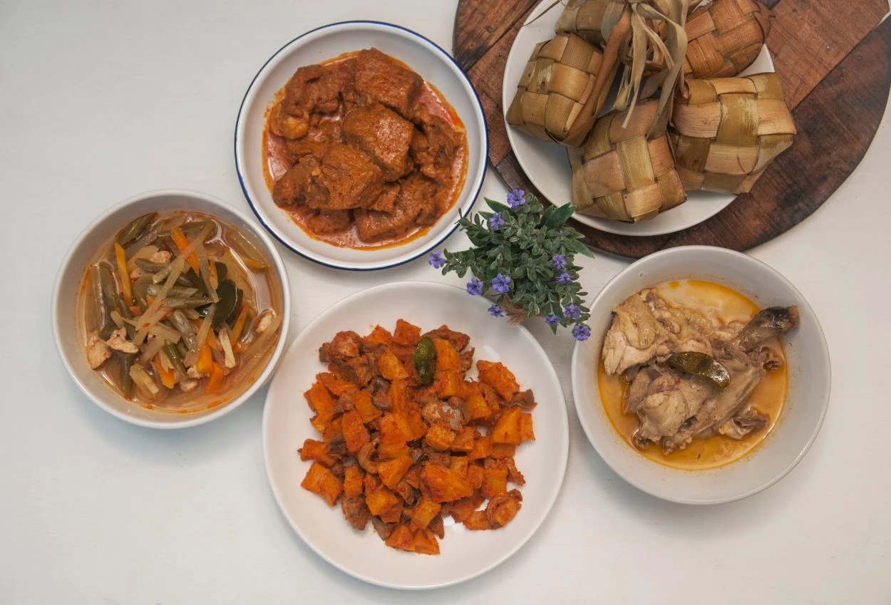 Hati hati! 5 makanan khas lebaran ini bisa memicu jerawat