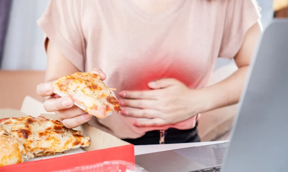 Jangan anggap sepele! stres dan pola makan dapat memicu asam lambung naik