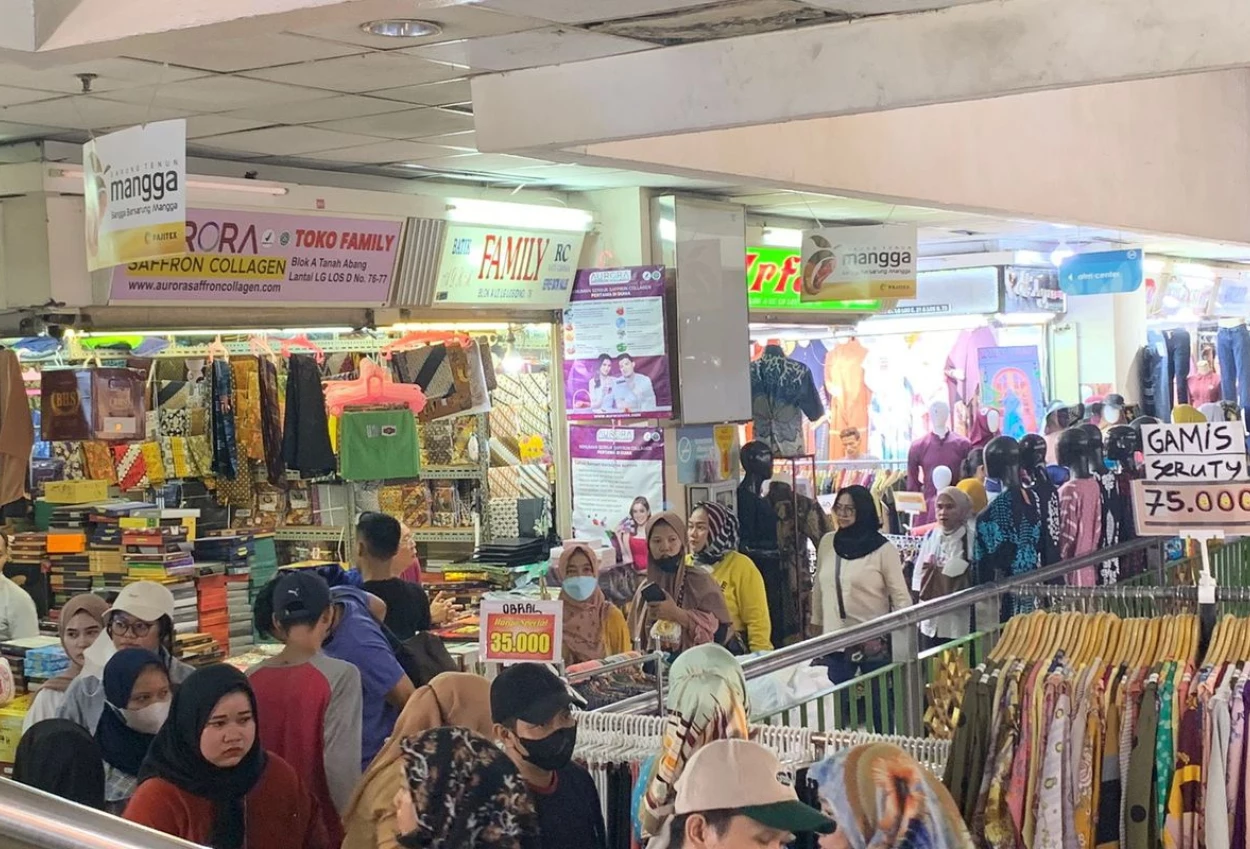 Jelang lebaran, pasar tanah abang malah sepi pengunjung, kenapa