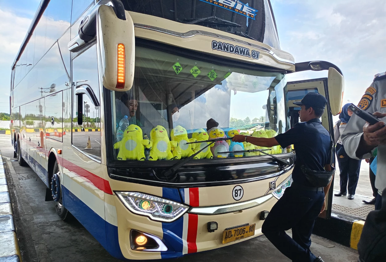 Jelang mudik lebaran, terminal pulogebang gelar pra rampcheck 4 bus ditemukan tak layak jalan
