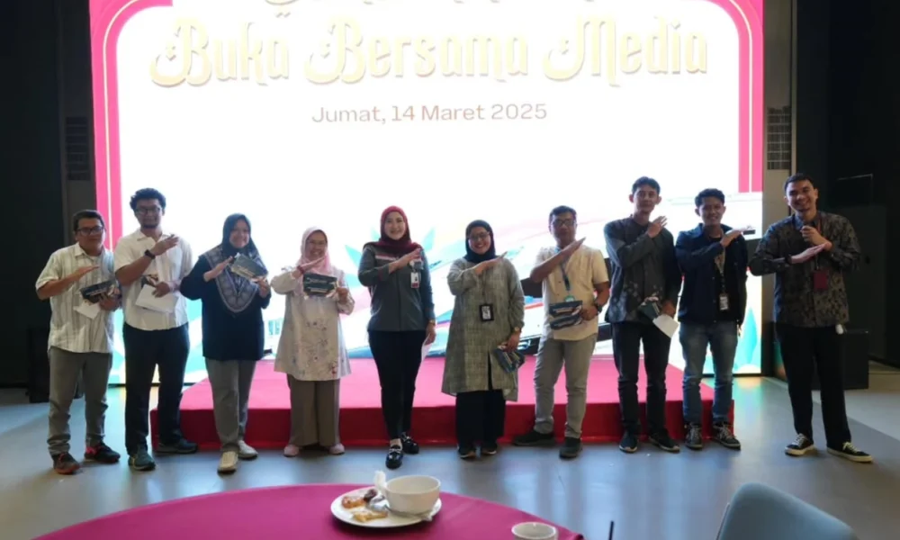 KCIC Imbau Penumpang Kereta Cepat Beli Tiket Mudik Lebaran 2025 Secara Online