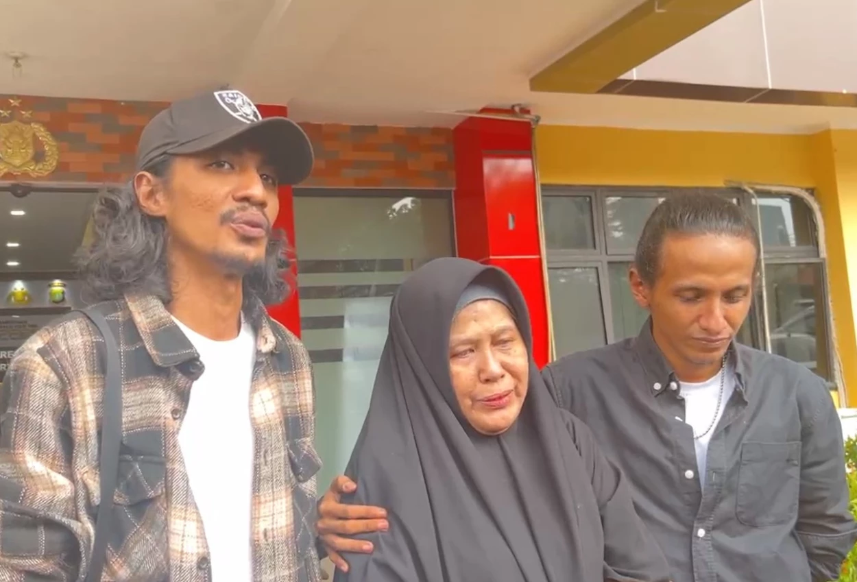 Keluarga ungkap perubahan religius vadel badjideh saat dibesuk, kakak dia sekarang lebih religius