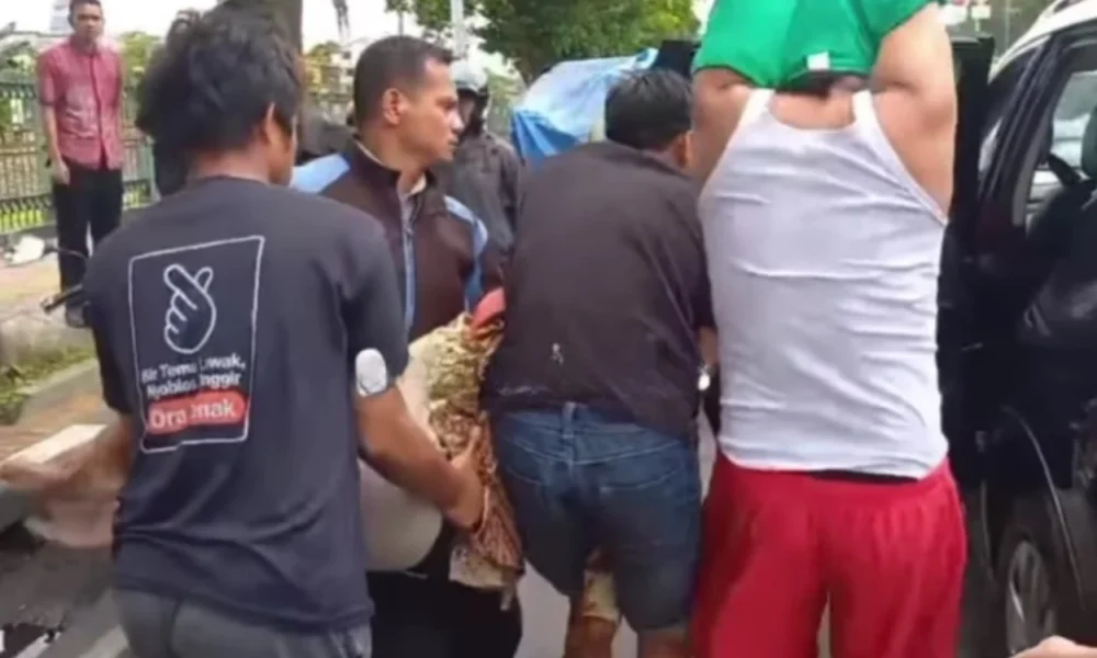 Lansia yang jadi korban tabrak lari di duren sawit meninggal dunia