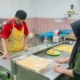 Mengintip rumah produksi roti konde di bogor, santapan khas timur tengah paling dicari saat ramadan