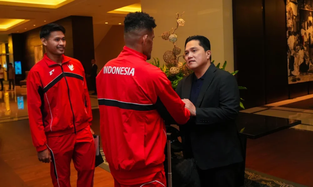 Patrick kluivert dampingi 8 pemain liga 1 menuju sydney bersama timnas indonesia pada minggu malam