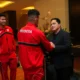 Patrick kluivert dampingi 8 pemain liga 1 menuju sydney bersama timnas indonesia pada minggu malam
