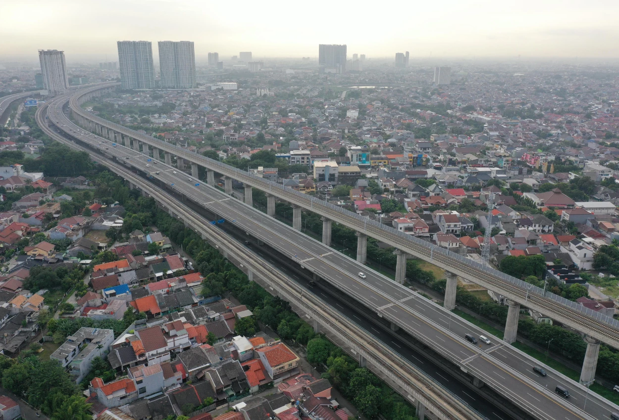 Pemudik diimbau waspada cuaca ekstrem di sejumlah wilayah jawa pada 28–30 maret 2025