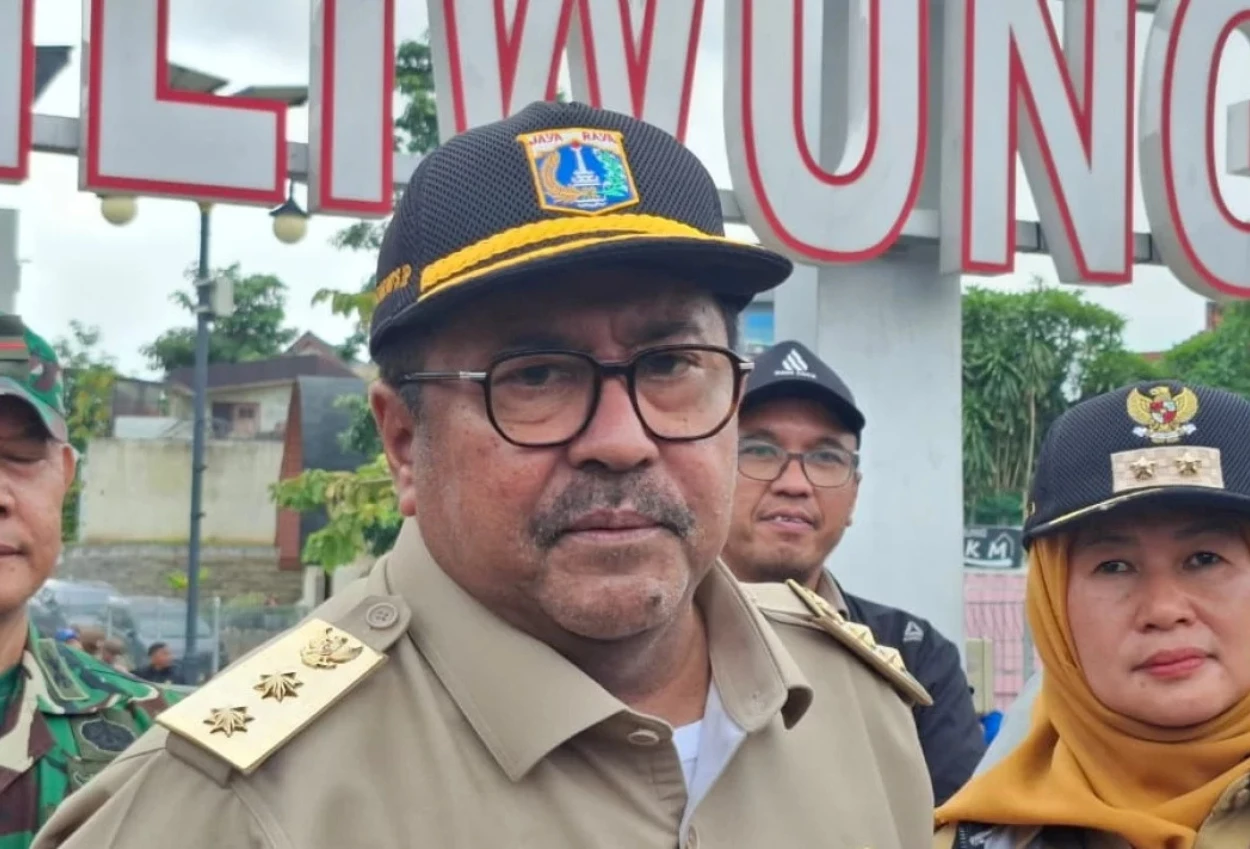 Rano karno tinjau banjir di kebon pala, warga masih menanti realisasi relokasi