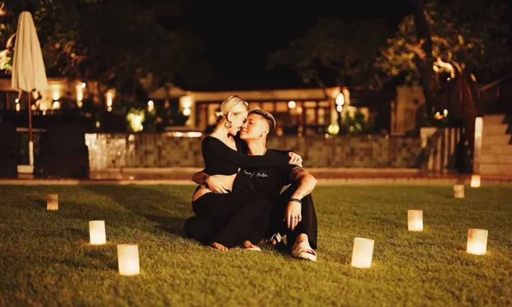 Rayakan 4 tahun kebersamaan dengan adam rosyadi, agnez mo i love you, you're my four ever