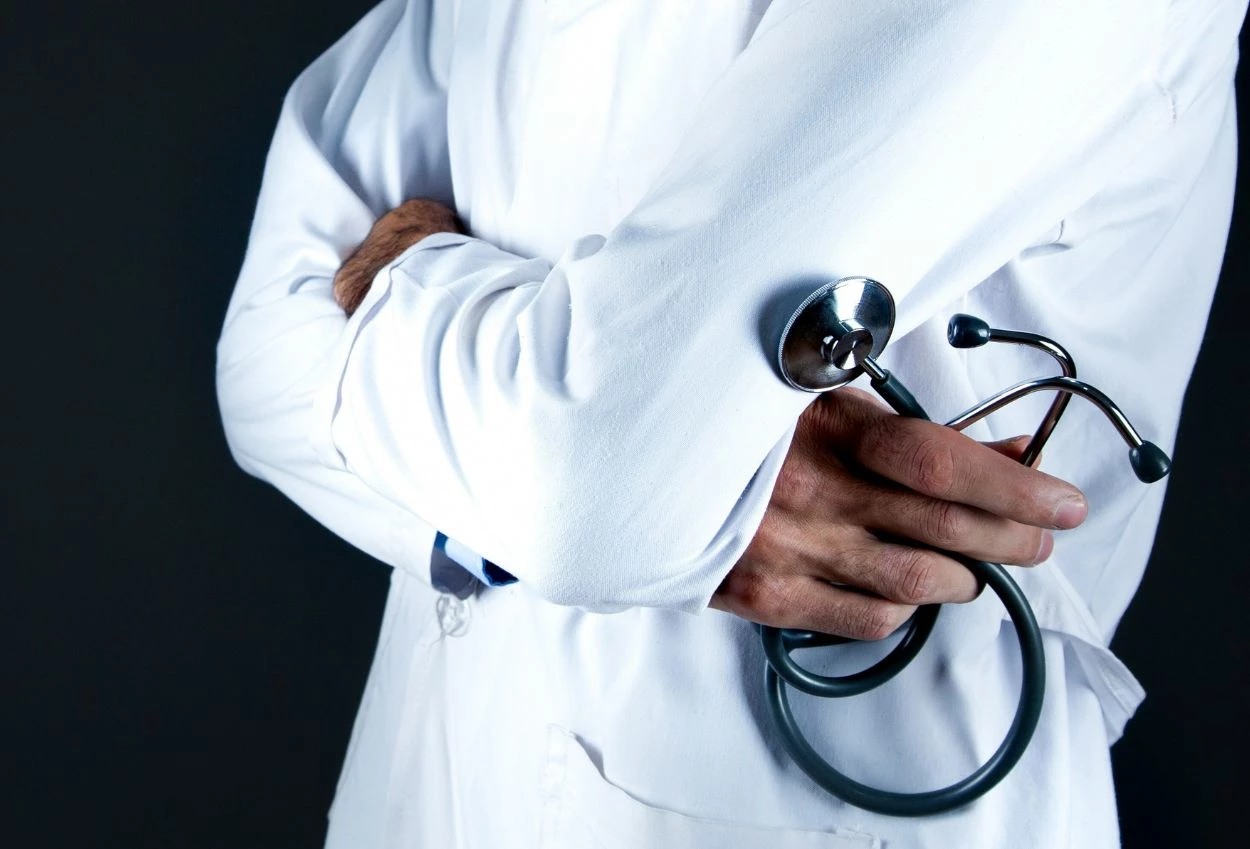 Rumah sakit mulai gunakan ai, bagaimana nasib para dokter