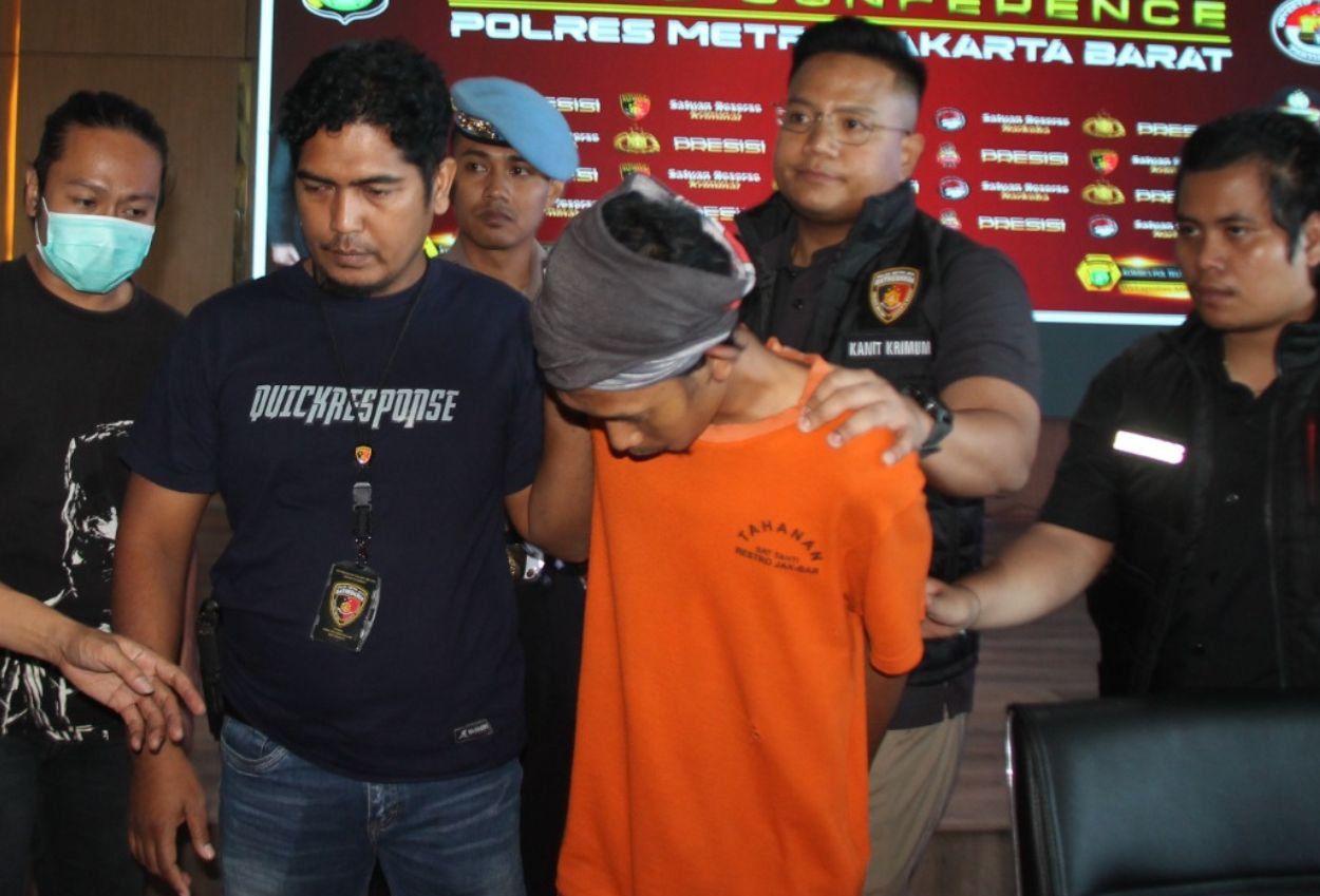 Sadis! pembunuh ibu anak dalam toren air di tambora ternyata tetangga korban