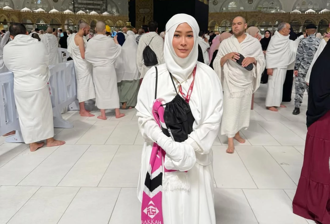 Sembuh dari infeksi clostridium difficile, inul daratista jalani nazar umrah tanpa suami dan anak