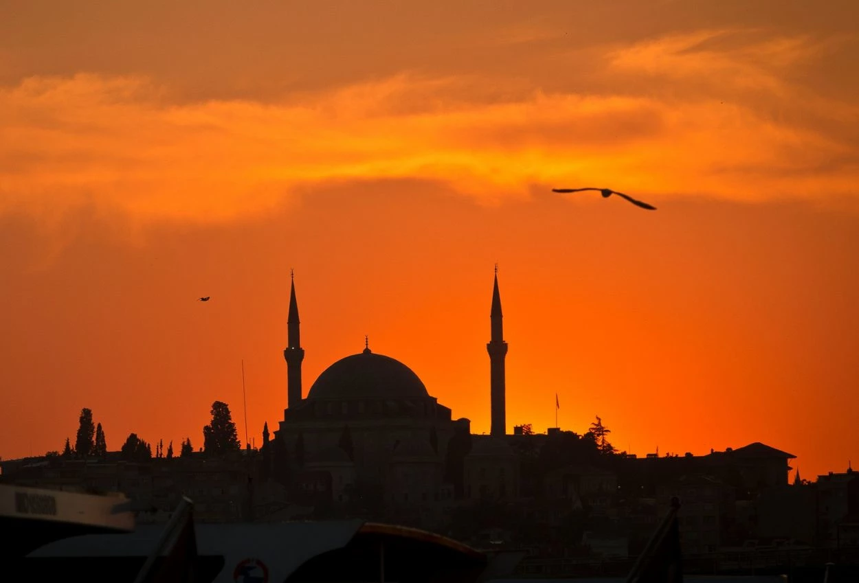 Tanda tanda lailatul qadar dan amalan yang bisa dilakukan di 10 malam terakhir ramadan