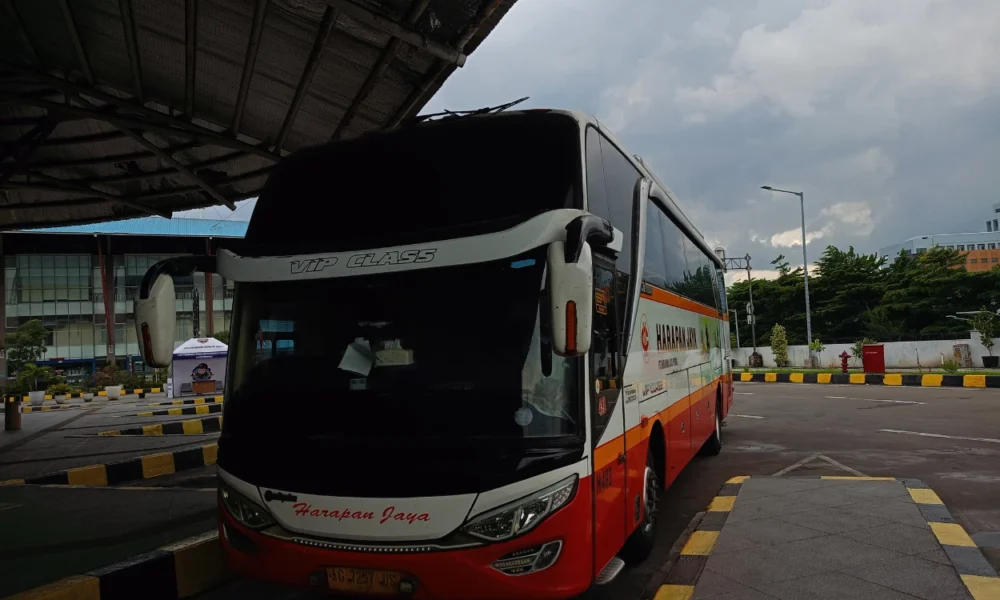 Terminal pulogebang prediksi jumlah pemudik pada lebaran 2025 capai 15 ribu orang