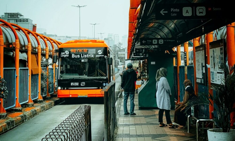 Transjabodetabek uji coba rute baru, ada alam sutera blok m!