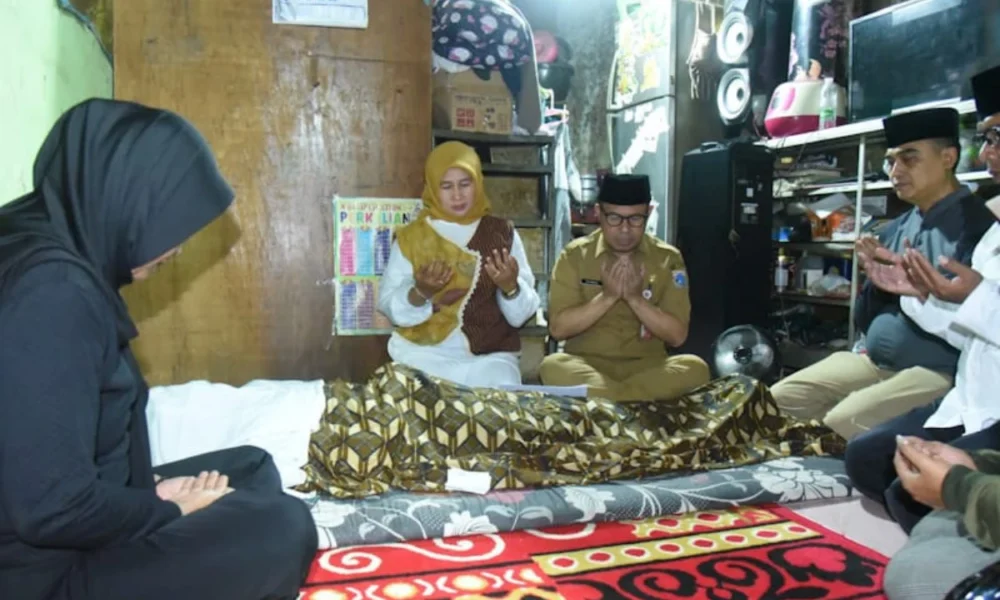 Usai menolong korban, plt wali kota jaktim sambangi rumah duka dan sampaikan belasungkawa