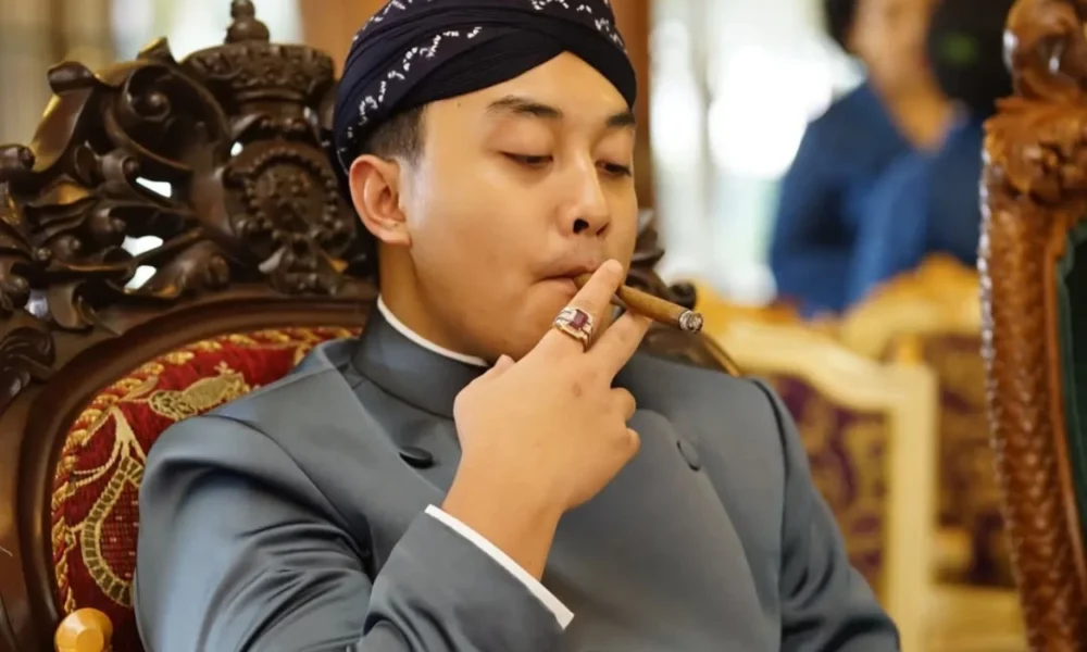 Viral! Putra Mahkota Keraton Solo Unggah Keluhannya Jadi Warga Ri Nyesel Gabung Republik