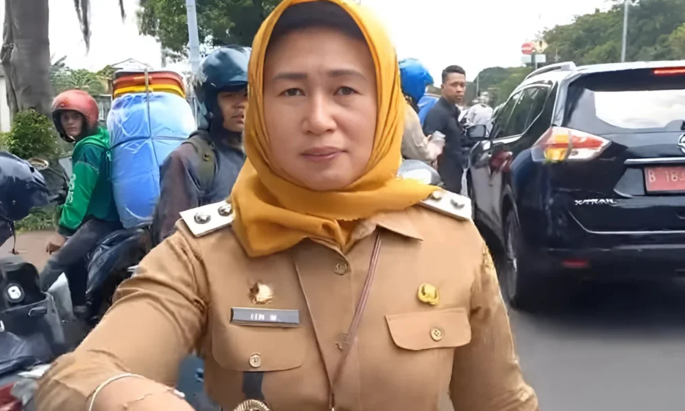 Warga abaikan lansia yang jadi korban tabrak lari di duren sawit, plt wali kota jakarta timur turun tangan!