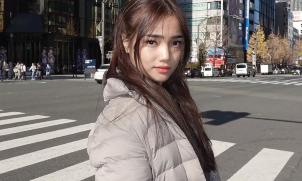 Wow! penghasilan fuji unggah satu video tiktok nyaris tembus rp1 miliar