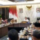 Airlangga hartarto tegaskan tak boleh ada phk dampak tarif baru as
