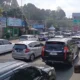 Arus ke puncak padat imbas libur panjang, polisi terapkan one way dan ganjil genap