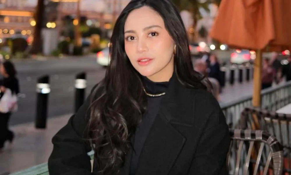 Cerita soal pr package yang tertahan di bea cukai, rachel vennya buat temen temen aja di bea cukai biar tetep glowing