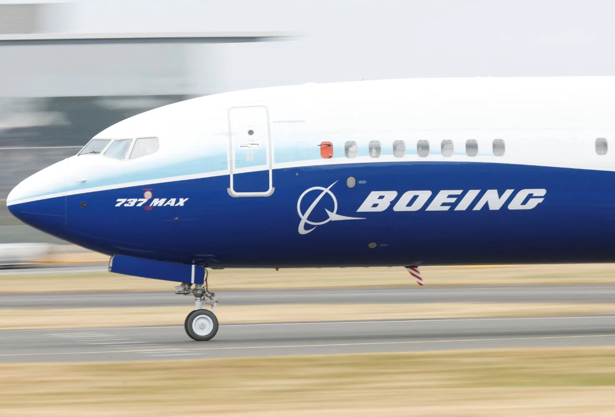 China hentikan pembelian pesawat boeing sebagai respons tarif trump