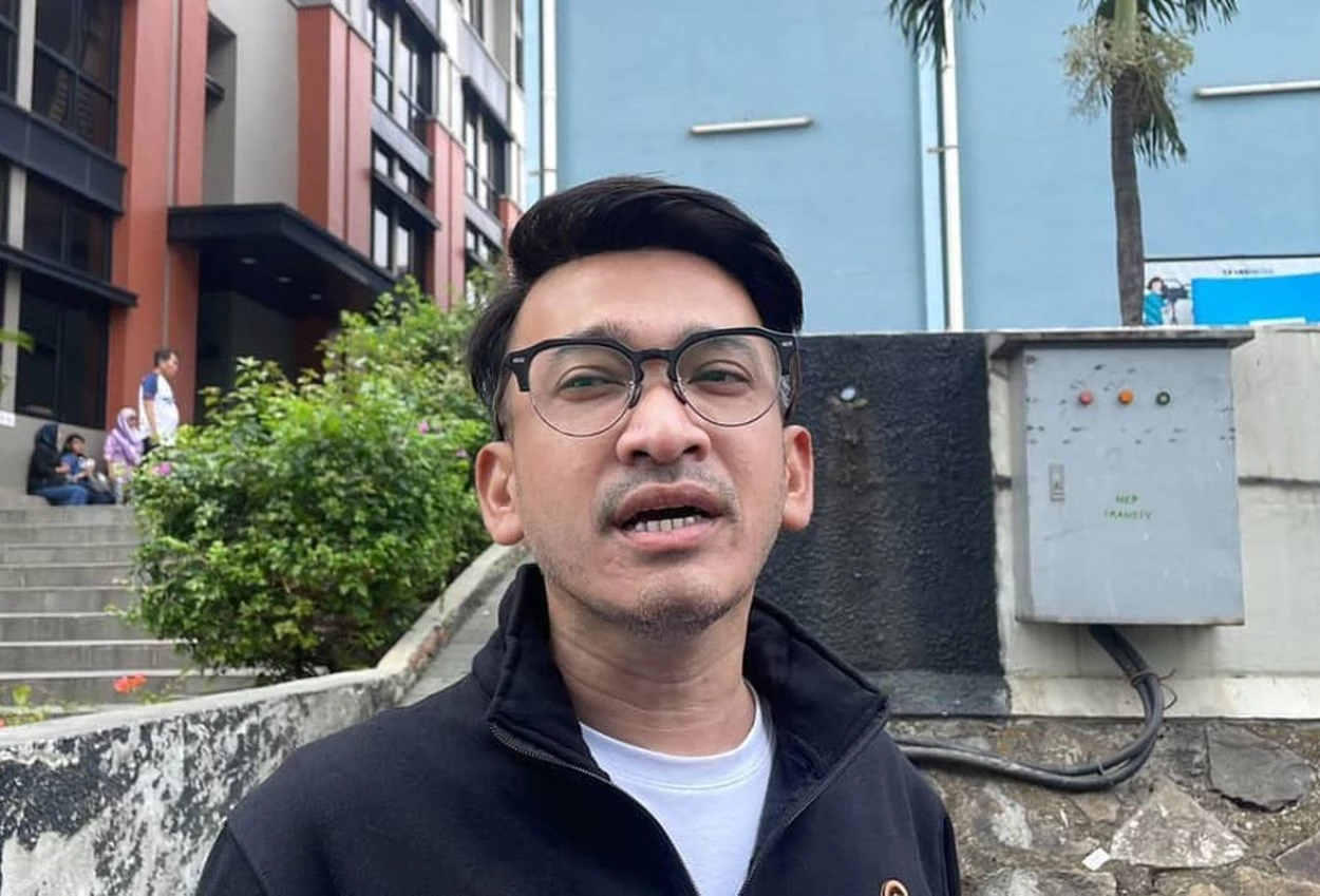 Fakta fakta ruben onsu masuk islam bangun musala hingga langsung jadi imam