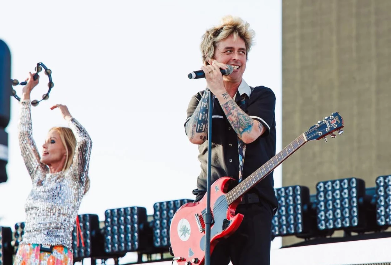 Green day blak blakan dukung palestina saat tampil di coachella