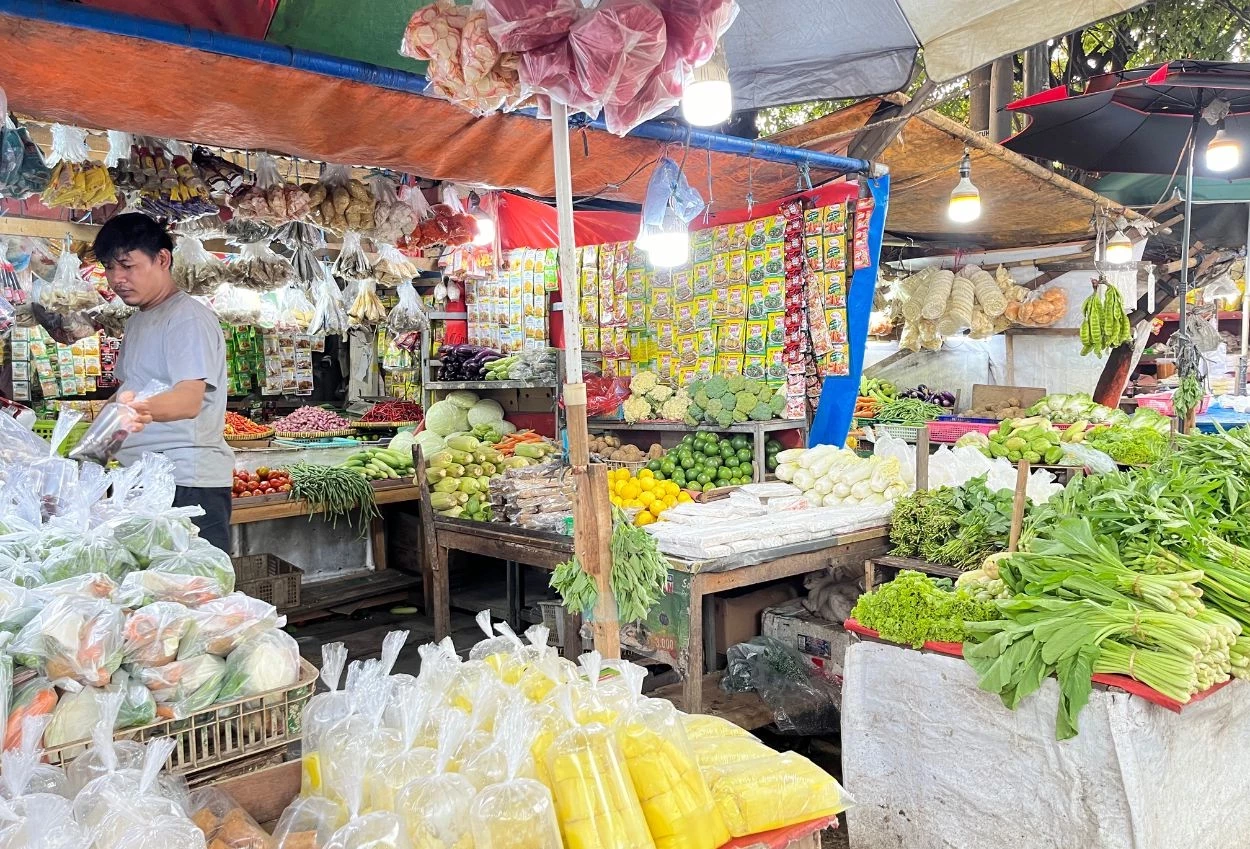 Harga bahan pokok di pasar lembang ciledug menurun usai puasa ramadan dan idul fitri 2025