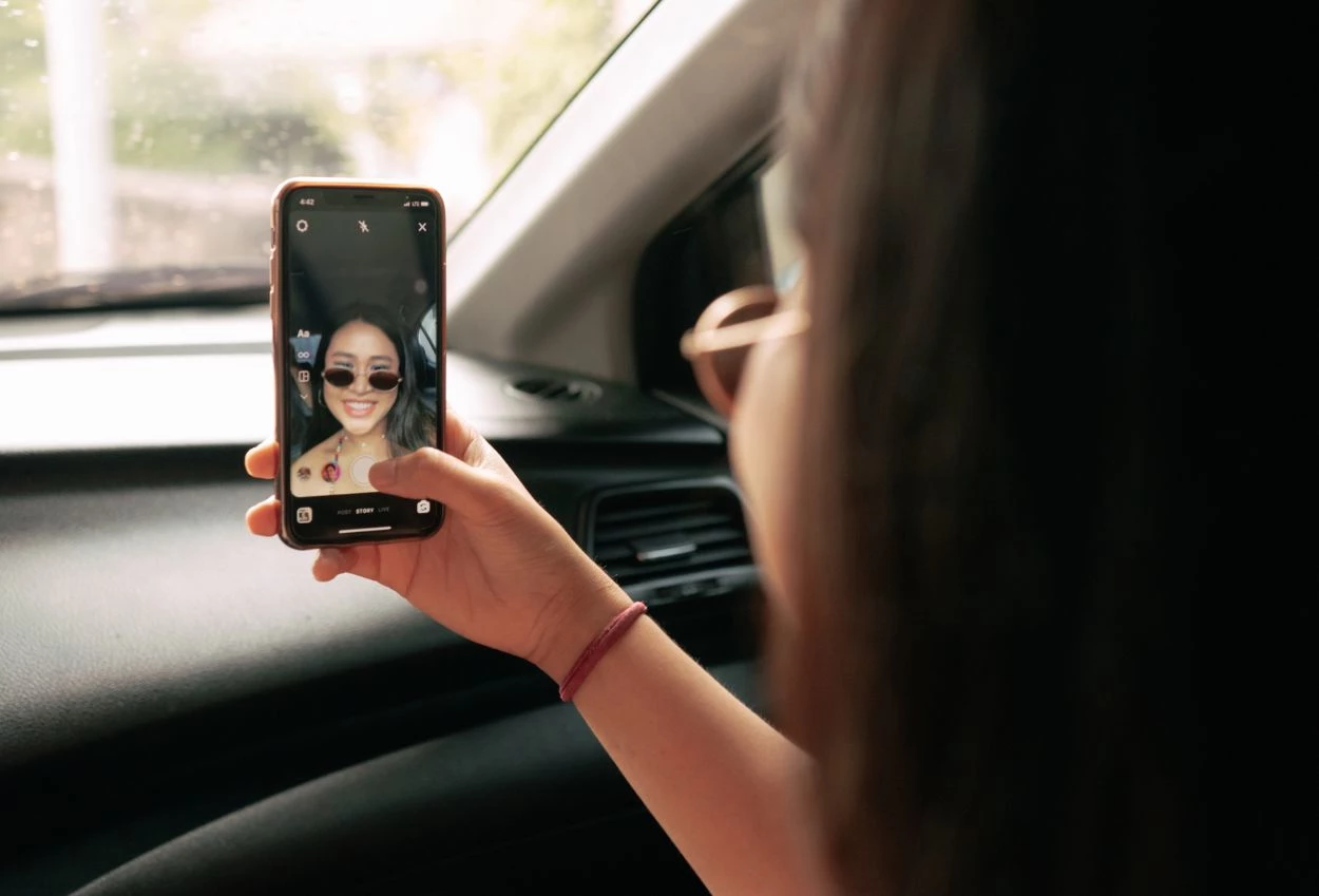 Instagram tak lagi izinkan remaja siaran langsung tanpa izin