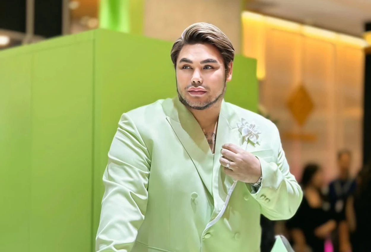 Ivan gunawan rutin sedekah subuh, sediakan sarapan gratis untuk tetangga