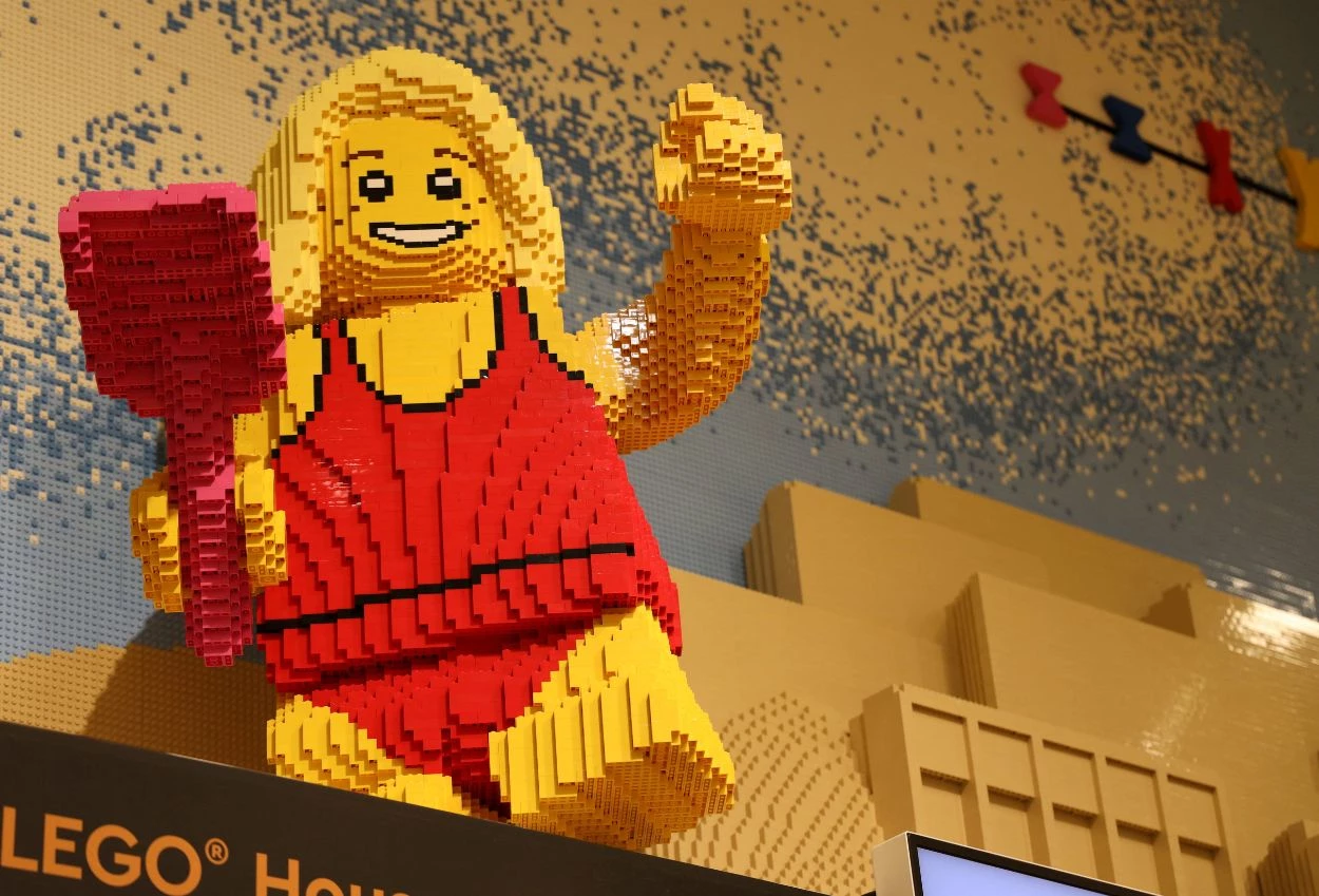 Lego bangun pabrik canggih di vietnam senilai rp16,84 triliun
