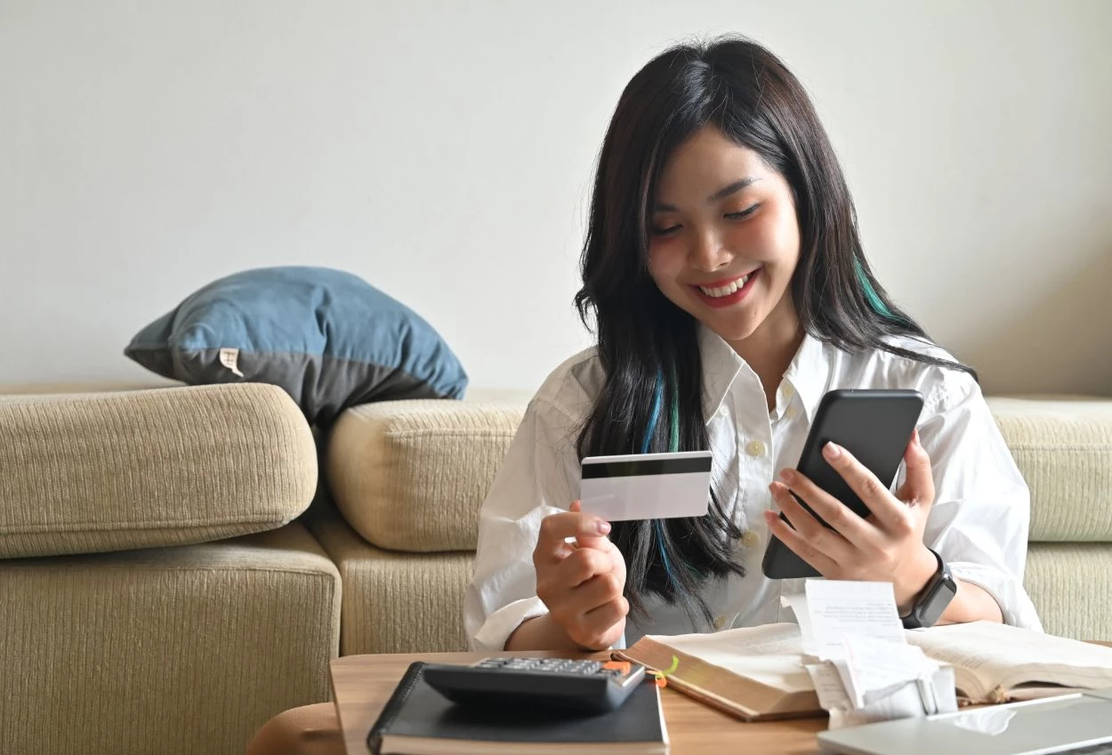 Mengapa penggunaan paylater semakin populer di kalangan milenial dan gen z