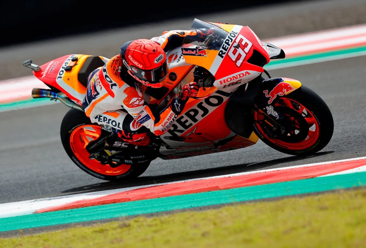 Motogp spanyol 2025 digelar malam ini, marc marquez siap duel lawan sang adik
