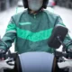Pendapatan driver ojek dan taksi online meningkat selama lebaran, meski dihadang tantangan tarif dan potongan aplikasi
