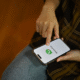 Pengguna whatsapp kini bisa 'react' pakai stiker