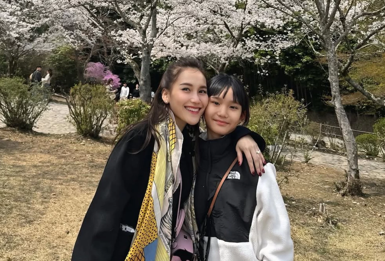 Penuhi janji ke anak, ayu ting ting liburan ke jepang bersama keluarganya