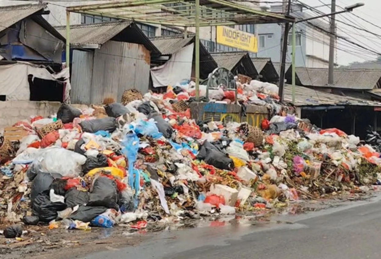 Pihak pengelola buka suara soal penumpukan sampah di pasar ciputat