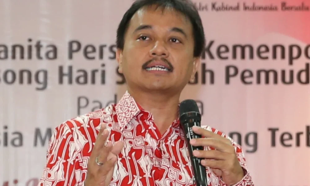Roy suryo dilaporkan ke bareskrim polri atas tuduhan ijazah palsu jokowi