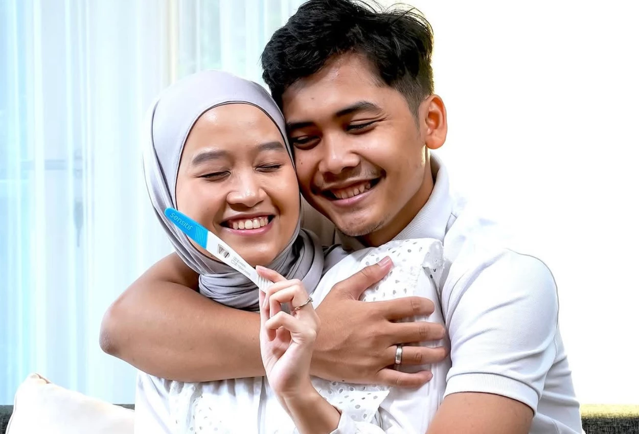 Selamat! bintang emon dan alca octaviani umumkan kehamilan usai tiga tahun menikah